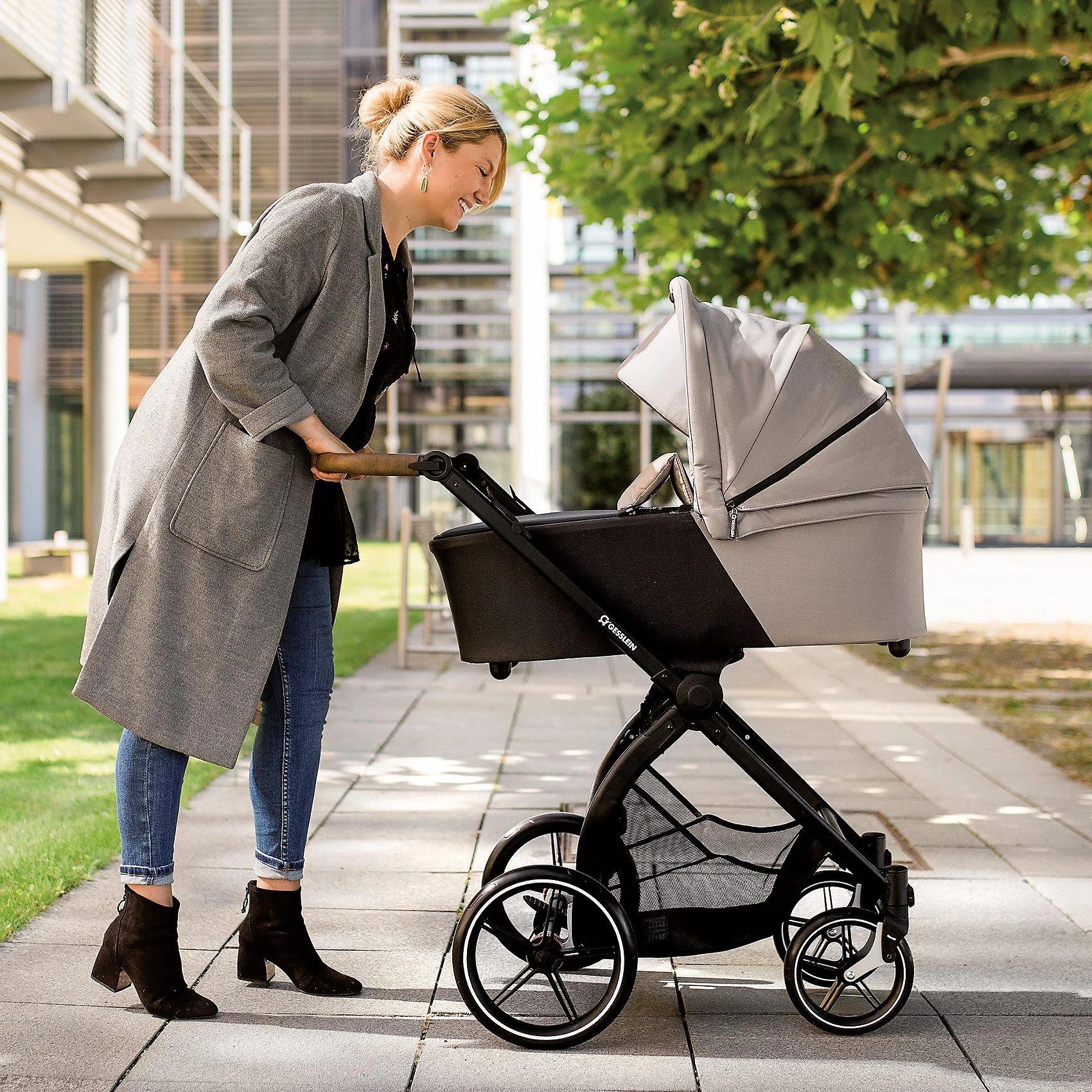 GESSLEIN Kombi Kinderwagen FX4 Soft+ Classic Schwarz/tabak Inkl. CX3 Wanne & Adapter... 4 GESSLEIN Kombi Kinderwagen FX4 Soft+ Classic Schwarz/tabak Inkl. CX3 Wanne & Adapter... – Bild 3